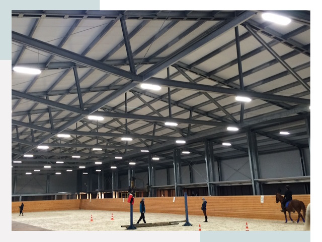 Строительство конных манежей от 611 руб в Щербинка