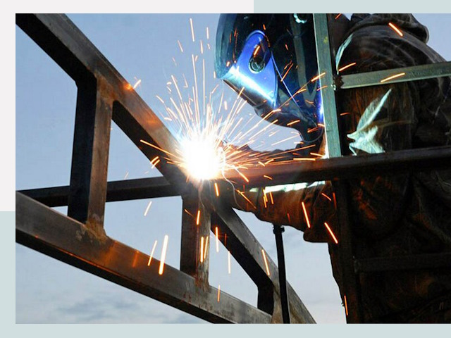 Сварочные работы в щербинке